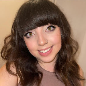 Meet your Posher, Beatriz